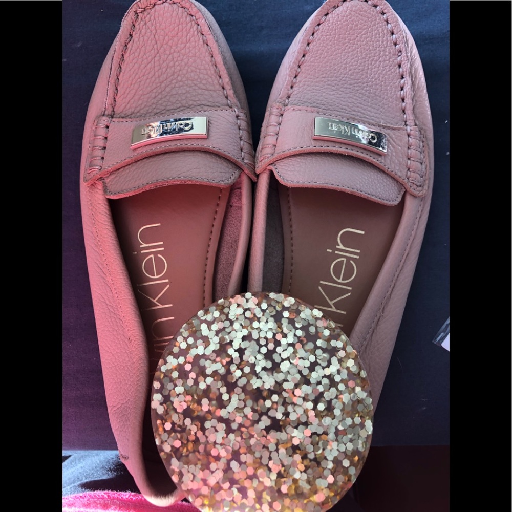 Tan flats
